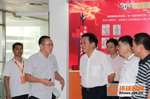 泉州市人民政府副市長(zhǎng)林伯前帶領(lǐng)市直有關(guān)單位領(lǐng)導(dǎo)一行蒞臨福建訊網(wǎng) 泉州市人民政府副市長(zhǎng)林伯前帶領(lǐng)市直有關(guān)單位領(lǐng)導(dǎo)一行蒞臨福建訊網(wǎng)